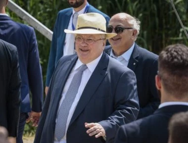 «Τι εννοεί ο ποιητής;» - Κοτζιάς για την εκχώρηση της Μακεδονίας: «Είμαι με το μέλλον και όχι με την παραποίηση…».